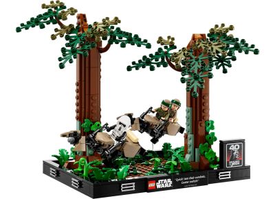 Endor™ Speeder Chase Diorama